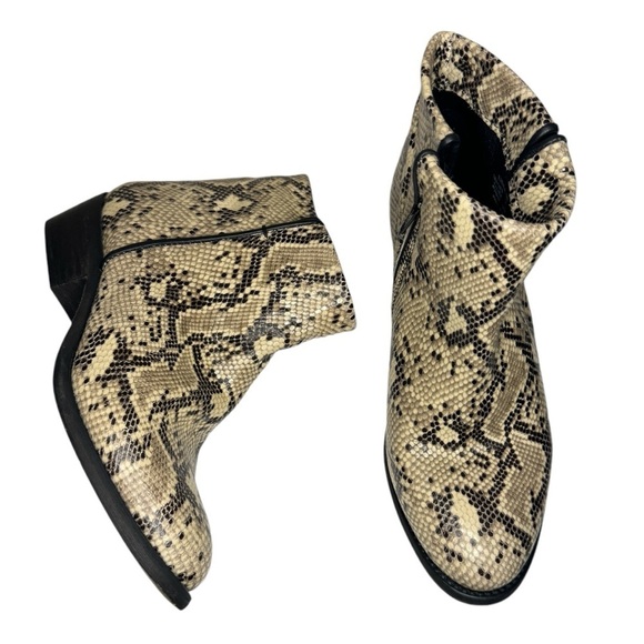 Artisan by Zigi Lissa Snakeskin Embossed Leather Ankle Bootie boots shoes 6 - Picture 1 of 11